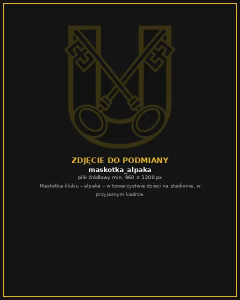 Alpaka – maskotka CKS Unia Ciechanowiec – z dziećmi na stadionie